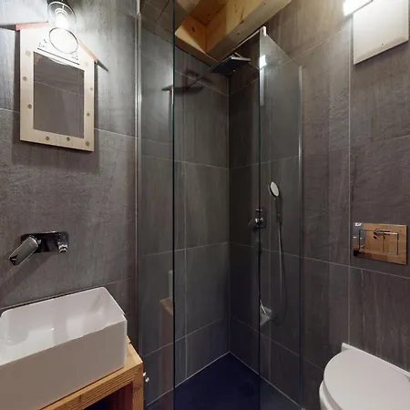 בית נופש With Balcony